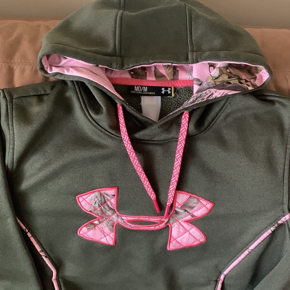 Under Armour Women’s Green & Pink Tree Camo Hoodie • Size Medium • - Picture 2 of 4